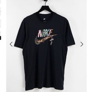Black Nike Tee